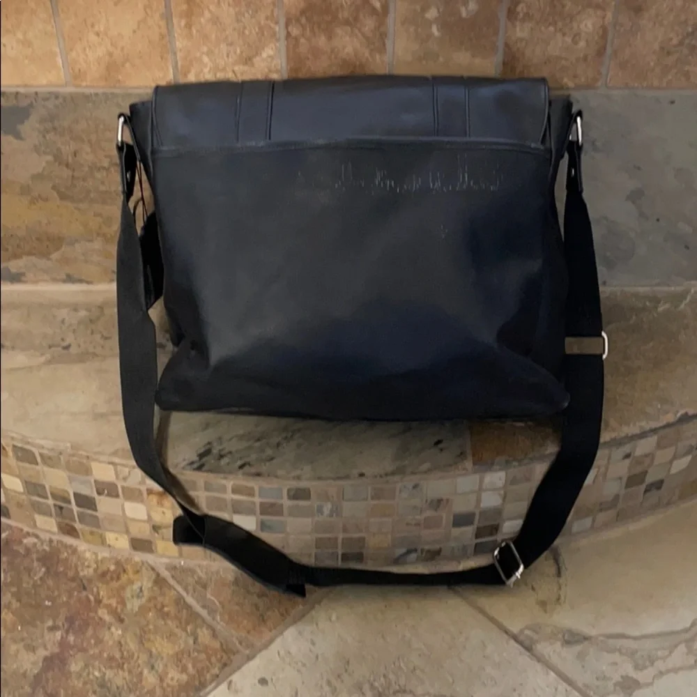 Kenneth Cole Reaction this kenneth